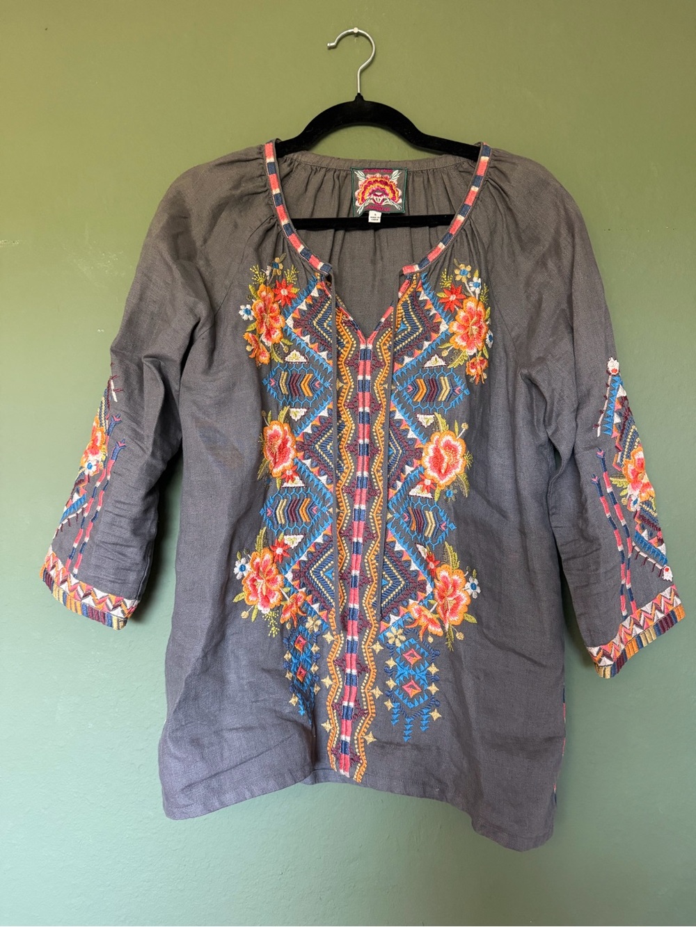 Johnny Was Gray Linen Embroidered Boho Tunic Top Floral 3/4 Sleeve Size S